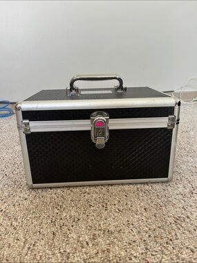 Portable Black and Silver hard Equipment Case with Handle
